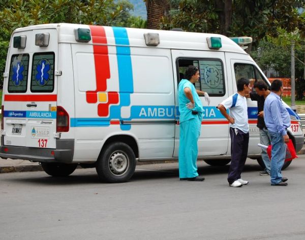 Un menor resultó herido tras ser atropellado por un automóvil en barrio Mariano Moreno