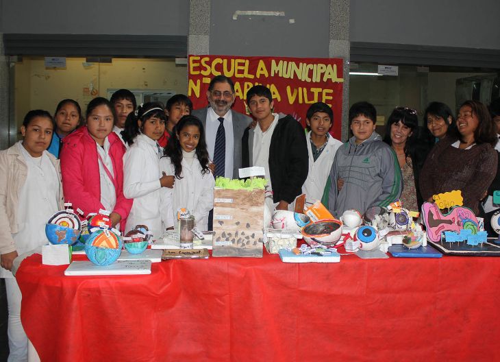 Alumnos de 7mo. Grado de la Escuela Municipal “Marina Vilte” realizaron una Exposición de Ciencias Naturales y Sociales