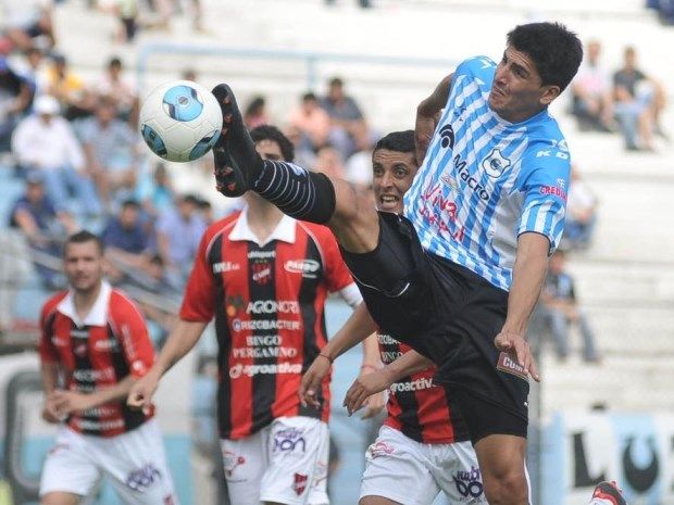 Justo empate entre Gimnasia y Esgrima de Jujuy y Douglas Haig