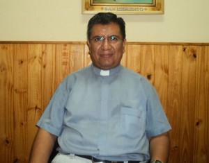 Padre Alfaro Párroco Catedral 09-04-14