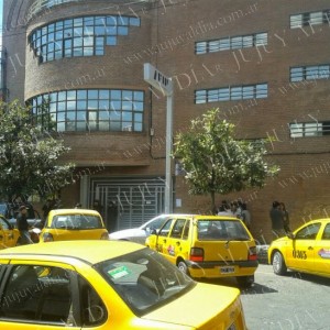 Manifestación choferes taxis en AFIP 18-09-14