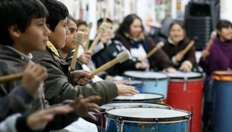 1º Encuentro Nacional de docentes de música en la Plaza «Ricardo Vilca»