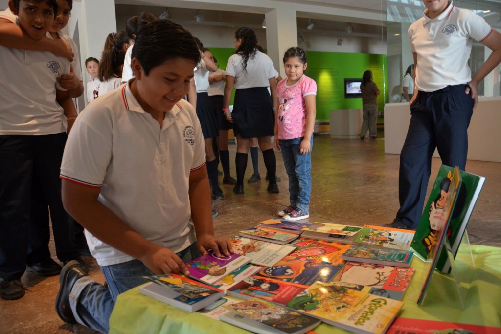 Ledesma y la Fundación Leer inauguraron dos “Rincones de Lectura” en Libertador