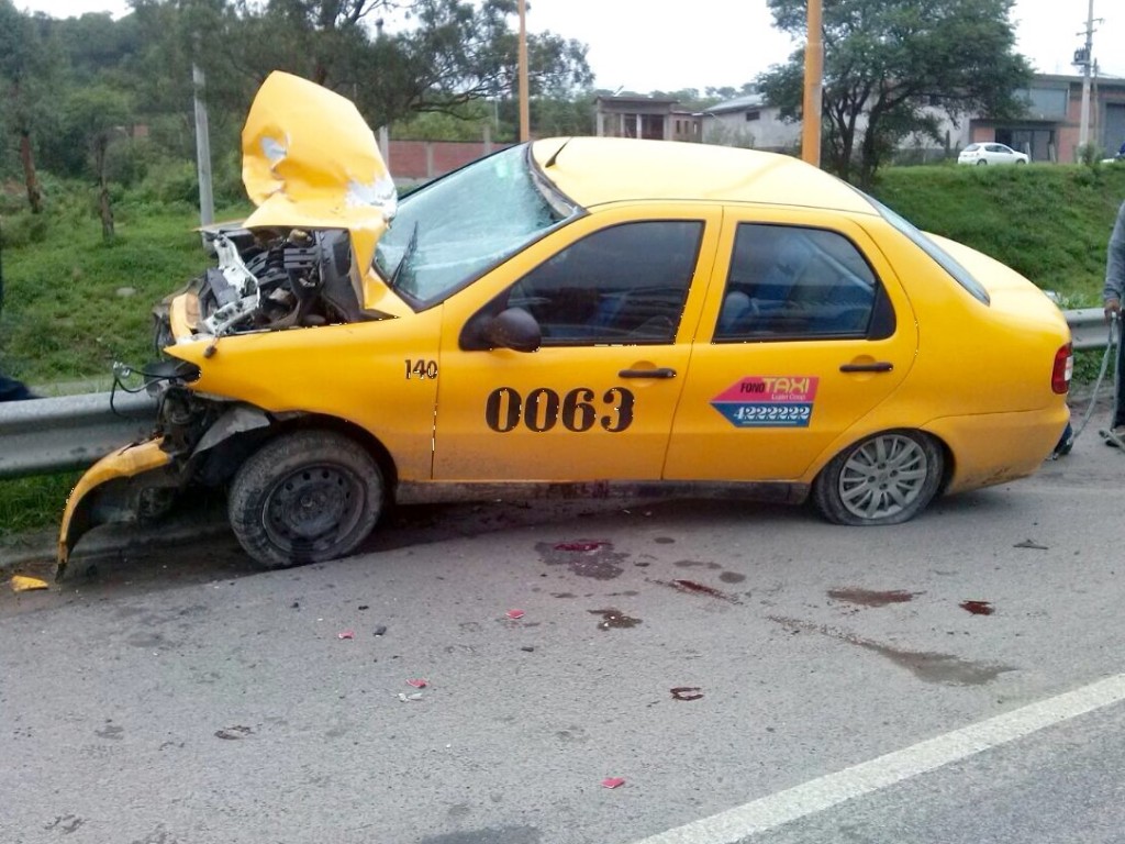 Jujuy: Dos policías y un remisero murieron en un accidente de transito