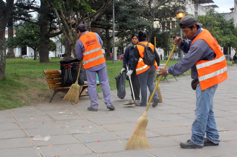 Diversos operativos de limpieza en los distintos barrios de nuestra capital