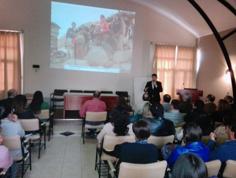 Exitosa conferencia de comunicación y salud