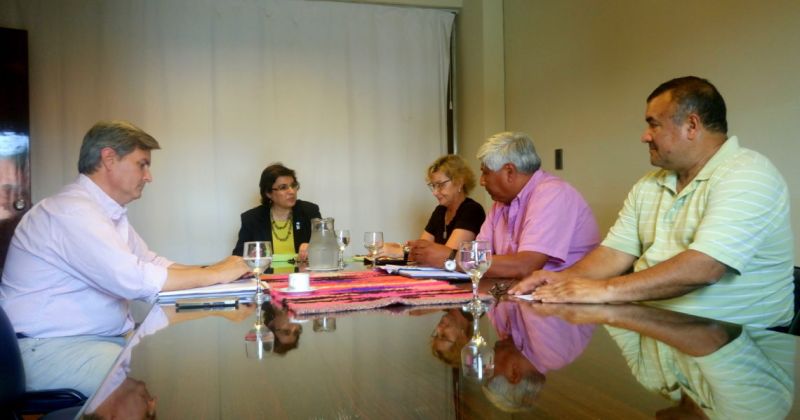 Calsina se reunió con el CEDEMS para tratar condiciones laborales de los docentes