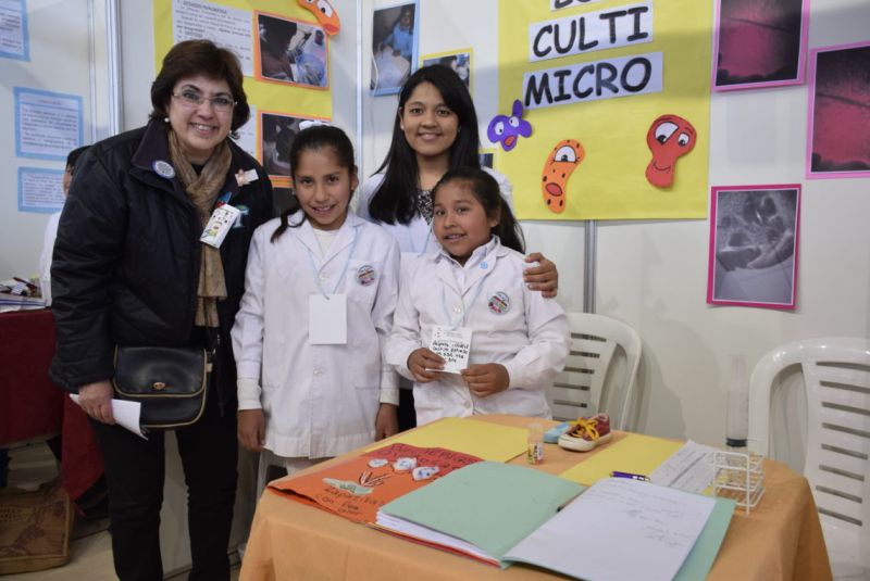 Creativos proyectos presentaron niños y jóvenes en la Feria de Ciencias y Tecnología