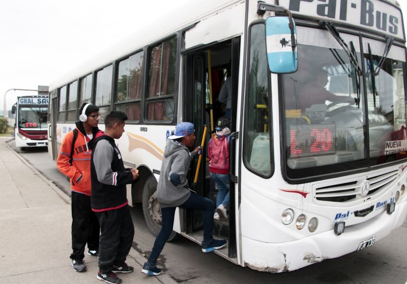 Se levantaría el paro de transporte en Jujuy: “vamos a tener que acatar la conciliación”