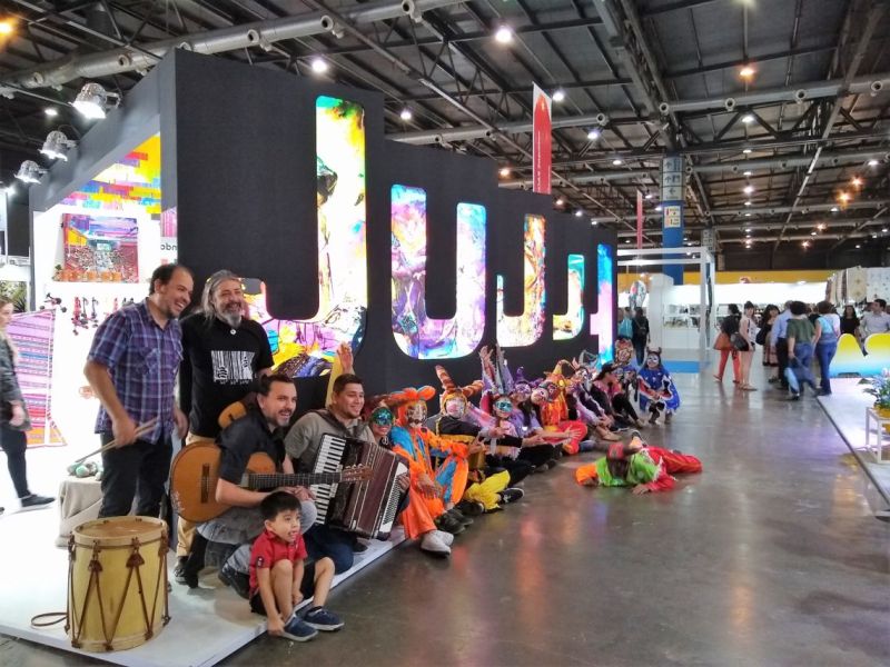Artistas jujeños en el cierre de la Feria COAS de las Naciones
