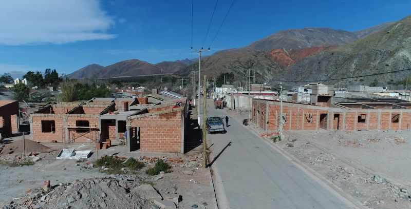 Segunda entrega de viviendas reconstruidas en Volcán