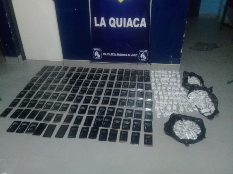 Secuestraron más de cien teléfonos celulares en La Quiaca