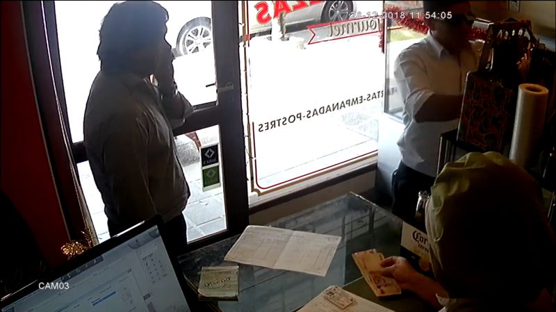 Jujuy: filman a dos inspectores municipales “coimeando” a un comerciante