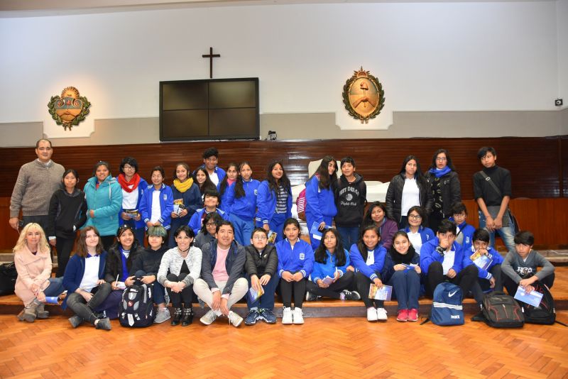 Alumnos de la Escuela Provincial de Artes visitaron la Legislatura de Jujuy