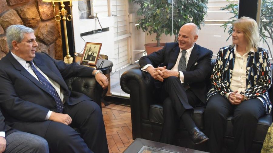 El vicegobernador recibió al embajador de la República de San Marino