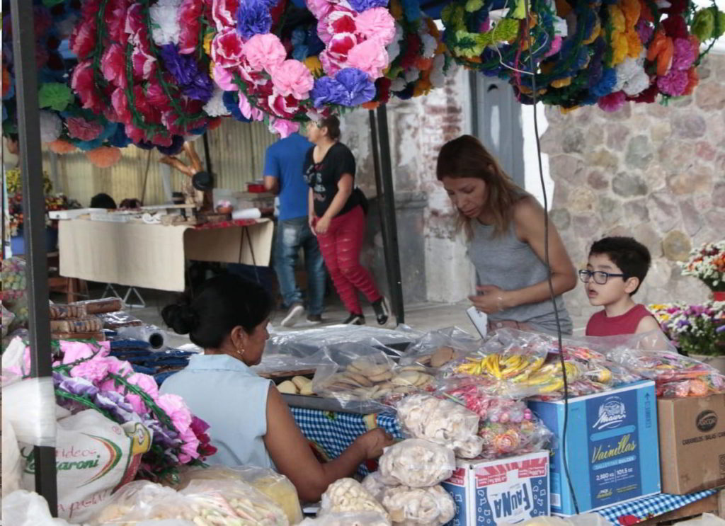 Centro Cultural «Manuel Belgrano» 240 stads en la Feria de las Ofrendas y las Flores