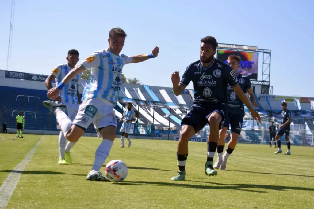 Gimnasia de Jujuy empató con Independiente Rivadavia y mantiene chances de clasificación