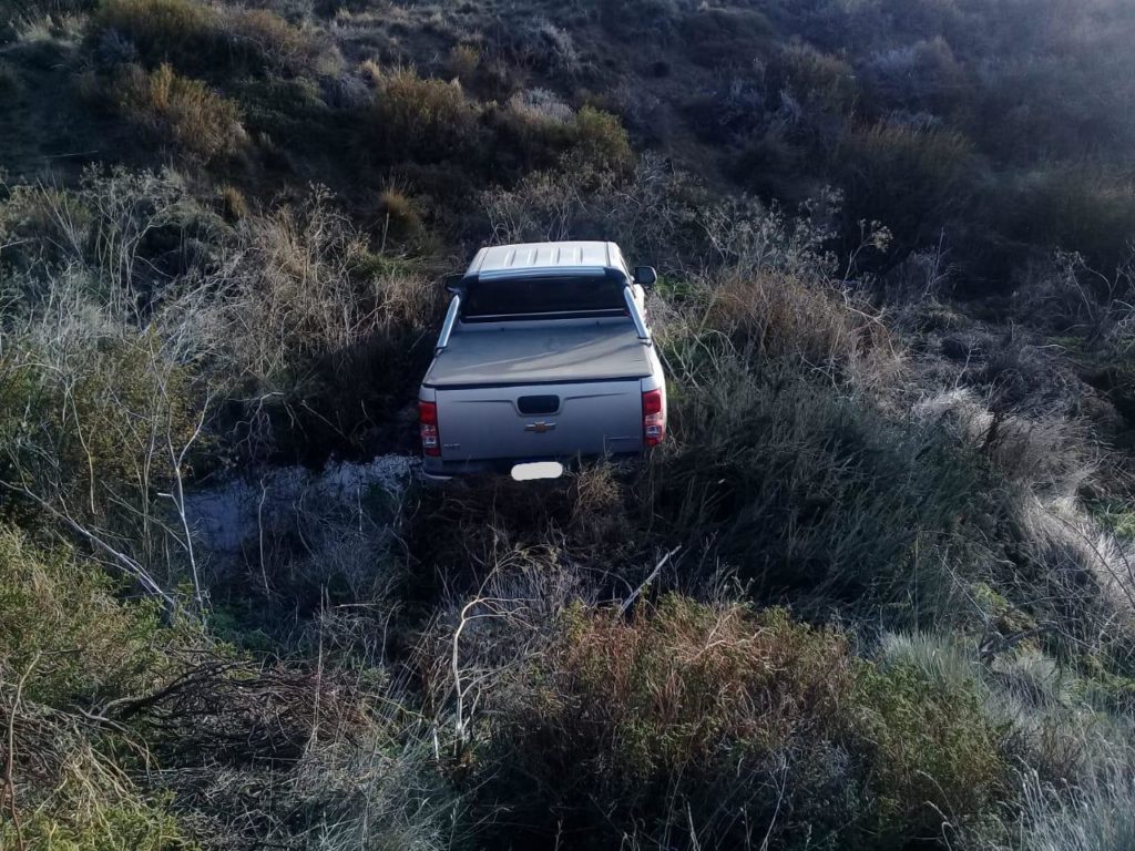 Jujuy, misterioso siniestro: encontraron una camioneta en un barranco de 7 metros de profundidad, pero no a sus ocupantes