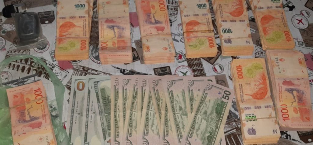 Jujuy: allanan un inmueble por una causa por contrabando y secuestran más de 1 millón de pesos