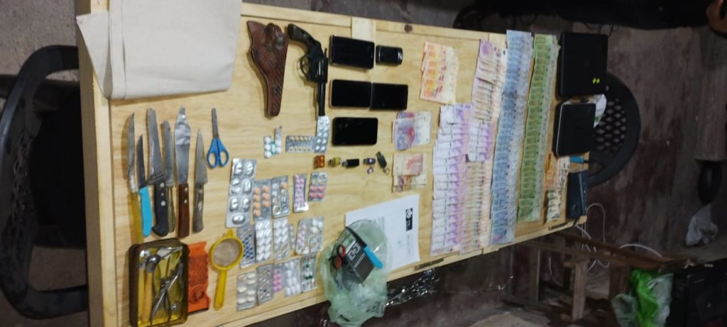 Jujuy, narcomenudeo: allanamiento con secuestro de armas, dinero y elementos de fraccionamiento de  estupefacientes