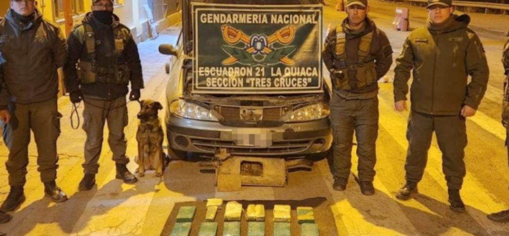 En Jujuy: ocultaban más de 12 kilos de cocaína en el caño de escape de un vehículo