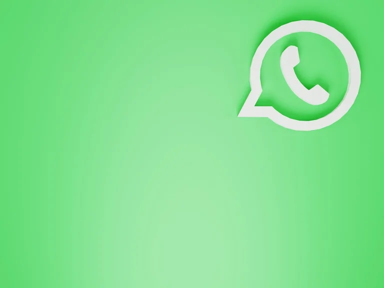 WhatsApp: Cómo desactivar la función para evitar que te espíen por la cámara