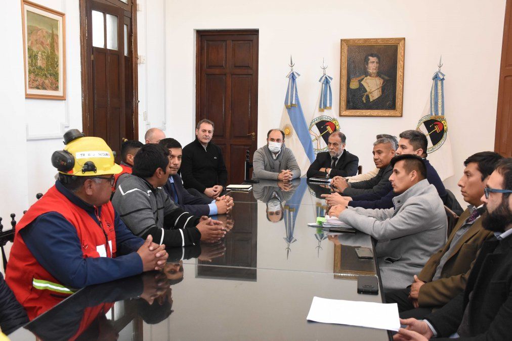 El Aguilar: Tras mesa de diálogo mineros levantaron medidas de fuerza