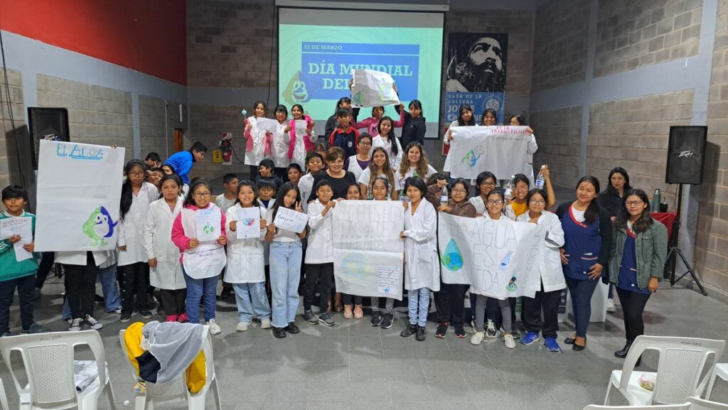 Charla sobre el uso sustentable del agua en la «Escuela Municipal Marina Vilte»