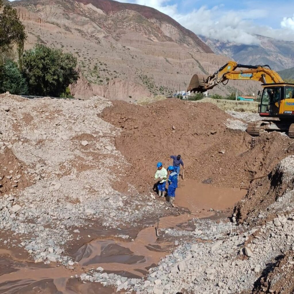 Tras descomunal crecida del río Purmamarca, Agua Potable de Jujuy reparó acueductos y normalizó el servicio