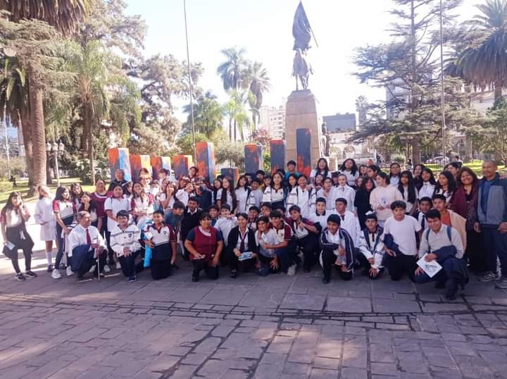 Alumnos de la escuela Bernardo Monteagudo se unieron en la lucha contra el dengue
